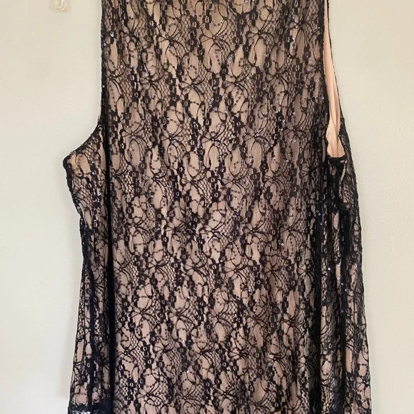 Black lace sequin top - Picture 3 of 5